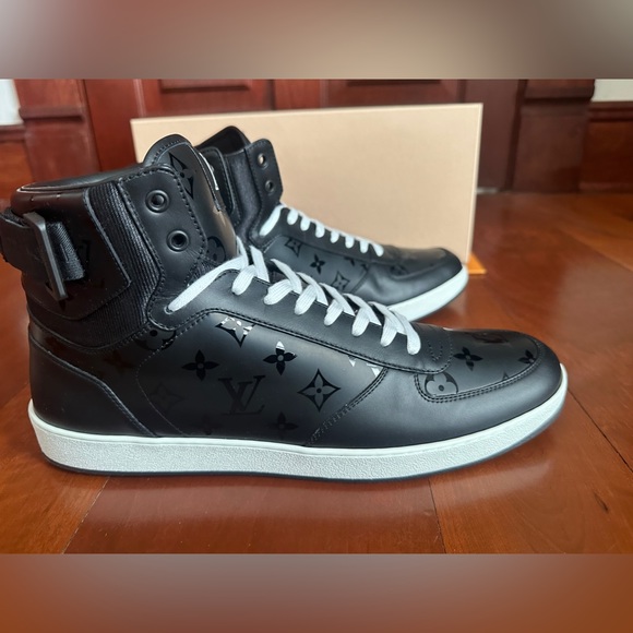 Louis Vuitton Men’s Rivoli Sneaker Boot - Picture 2 of 6